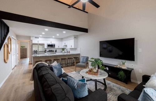 Cape Caneveral Beach Gardens House | Newly Renovated Townhome