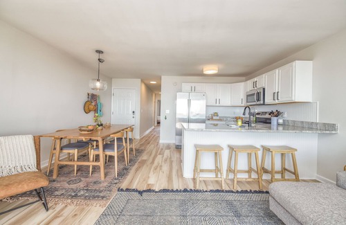 North Carolina Coast Condo | Newly Renovated Modern Beach Front Condo