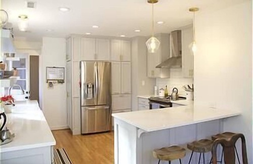 Charlottesville House | Newly Renovated White Brick Ranch-Minutes to UVA