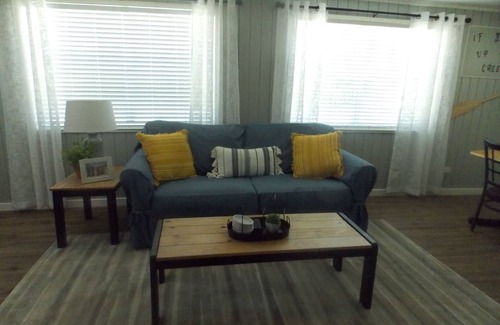 Lanark Village Apartment | Newly Renovated Coastal Living Style within 12 minutes of Carrabelle Beach