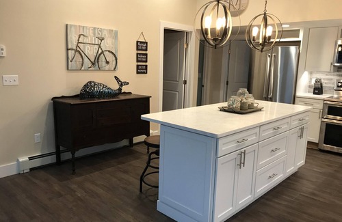 Little Compton House | Newly renovated house minutes to South Shore Beach