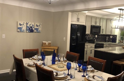 Rochester Hills House | Newly renovated centrally located ranch.