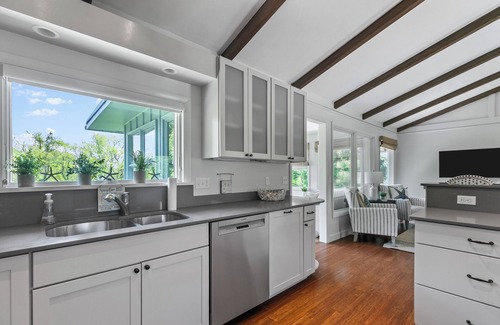 Wakefield-Peacedale House | Newly renovated mid-century modern house, minutes from town and beach