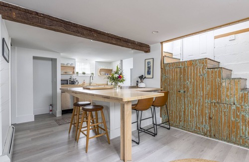Willard Apartment | Newly Renovated Apartment in Willard Square Area of South Portland, Maine.