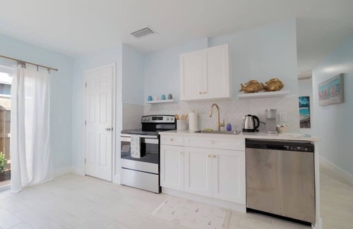 West Palm Beach House | Newly Renovated (+Pool) near Dtown & The Beach