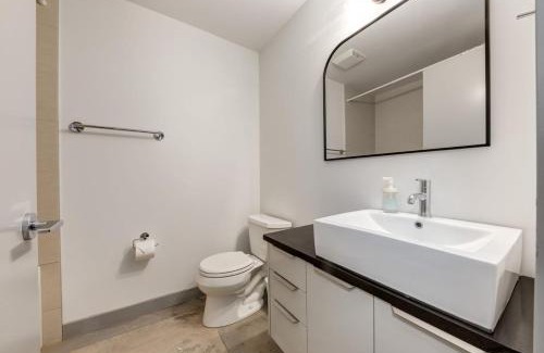 Hillhurst House | Newly Renovated Vacation Home w/Hot Tub & Garage