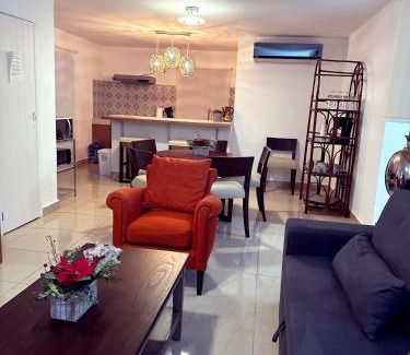 Zona Hotelera Resort | Newly renovated ! Villa Laguna Cancun