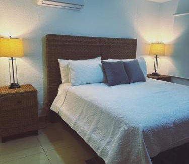 Zona Hotelera Resort | Newly renovated ! Villa Laguna Cancun