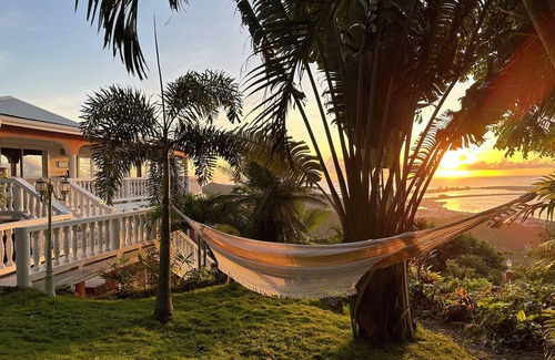 Bellevue Villa | NEWLY RENOVATED! Villa Paradis ~ The perfect jungle escape.