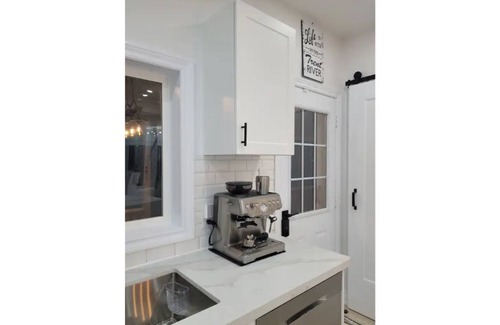 Frankford House | Newly renovated waterfront cottage in Quinte West