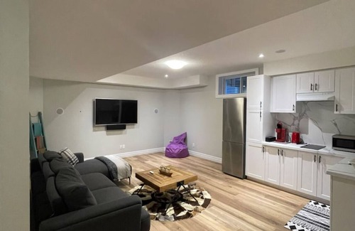 Doon South House | Newly renovated with full privacy home away home close Hwy 401