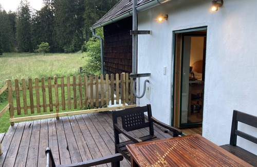 Gutenbrunn Apartment | Newly renovated woodcutter's house with terrace in a forest clearing
