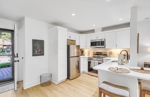 Diamondhead Condo | Newly renovated1st floor condo located directly on the Diamondhead Golf Course!