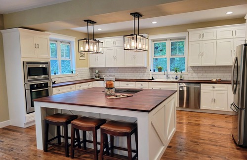 Monticello House | Newly Rented Lake House