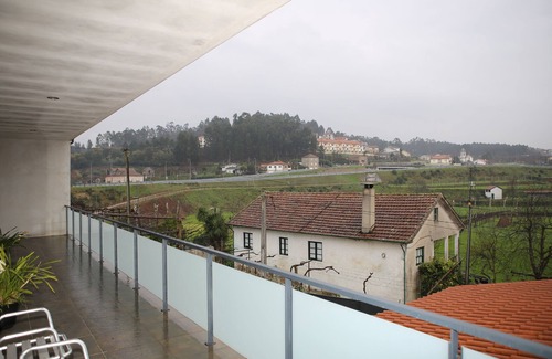 Britelo House | Newly restored house in the center of the village