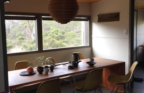 Cradle Mountain House | Newly-restored Cradle Mt house 12min to Nat Park