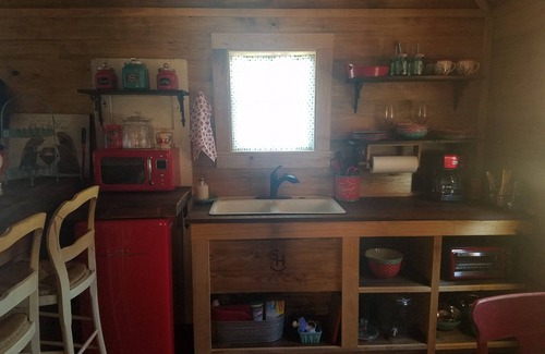 Cayuga Cabin | Newly Restored Family Cabin With a Relaxing Charm