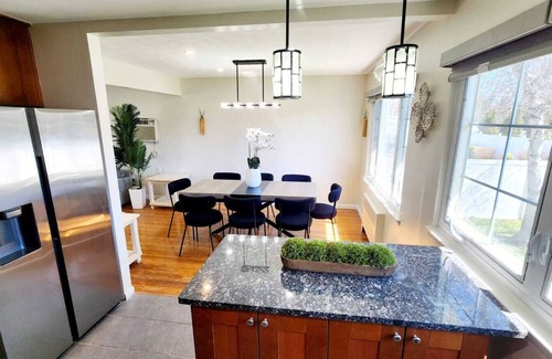 Hicksville House | Newly Stunningly Updated 4-bedroom house in lovely Hicksville with WiFi, AC.