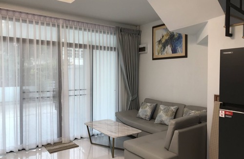 Ratchadaphisek House | Newly Townhouse in Huai Khwang W/4 King Beds