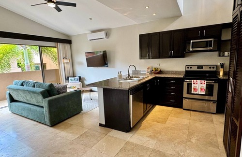 El Ocotal Condo | Newly Updated 2-bedroom condo in charming Playa Ocotal with AC, WiFi, 2 King bed