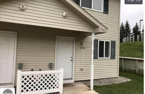 Holiday Hills House | Newly Updated 2 Bedroom Townhome with Fireplace