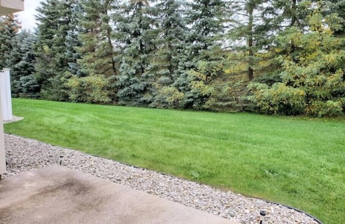 Holiday Hills House | Newly Updated 2 Bedroom Townhome with Fireplace