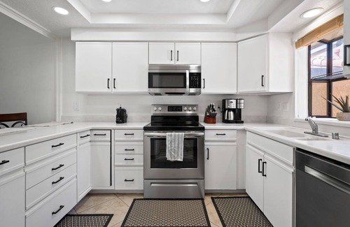 Park Palms Condo | Newly updated 2 bedroom condo located in a quiet, gated community!