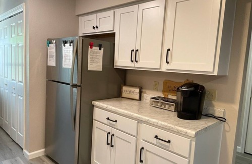 Branson Condo | Newly Updated, 2 King Beds, Pools, Hot Tub & Golf Course Views! Feels like home!