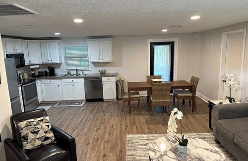 Northside House | Newly Updated 4-bedroom House Close to Jax Airport and Downtown Jacksonville