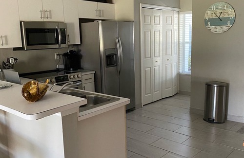 Naples Condo | Newly updated beautiful condo in Naples Florida on Golf Course Beach nearby