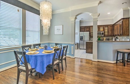 Washington Ave./ Memorial Park House | Newly updated, bright & airy townhouse!