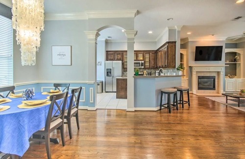 Washington Ave./ Memorial Park House | Newly updated, bright & airy townhouse!