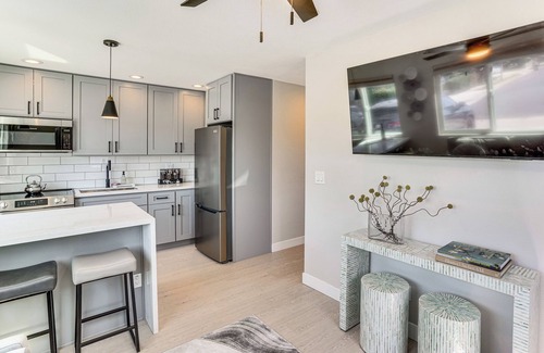 Northwest Anaheim House | Newly Updated! Commuter-Friendly Anaheim Home