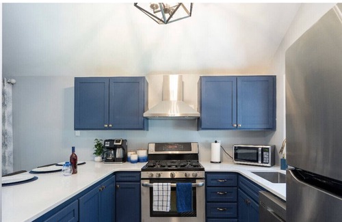 South Lima House | Newly updated cottage 🏡100 steps away from lake & dock access!! ☀️⛵️