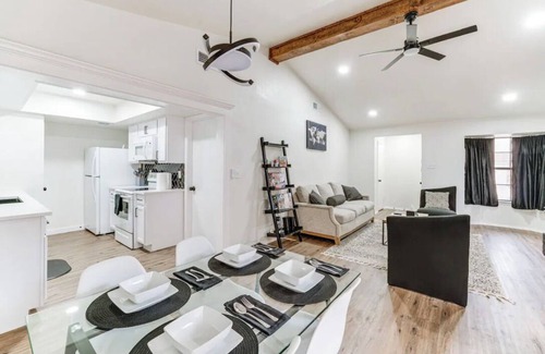 Garland House | Newly Updated Cozy Home