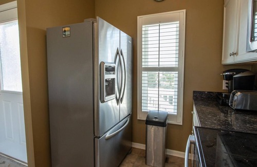 Saint Helena Island House | Newly Updated Family Home w/ Golf Course Views - Steps from Pool, Beach, & Golf