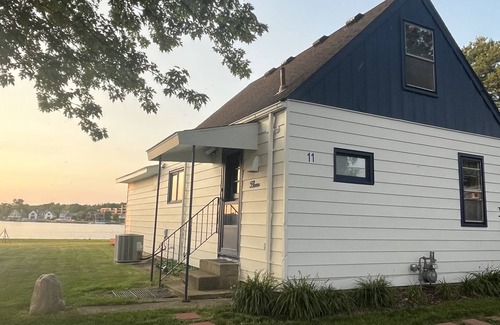 La Porte House | Newly updated Pine Lake cottage. Huge waterfront yard.