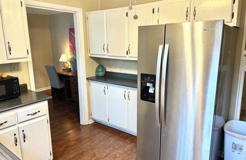 Jonesboro House | NEWLY Updated~Quiet,3-BR,2-BA Home~Jonesboro. Dog friendly. 1 mile from downtown