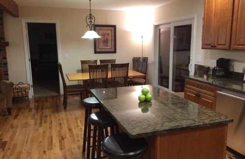 Killington House | Newly updated Ski House w/Outdoor Hot Tub & Game room
