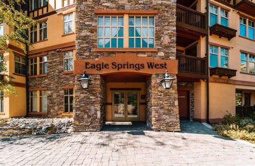 Salt Lake Mountain Resorts Condo | Newly updated Solitude Resort Village Ski in and Ski out Condo!