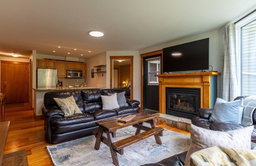 East Kootenay Condo | Newly Updated & Steps to the Resort | Ski In