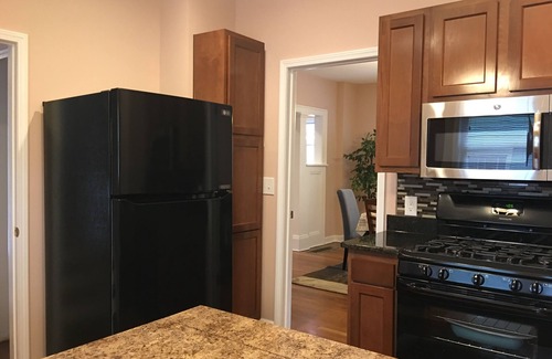 Cleveland House | Newly updated house close to the Clinic,UH, Case in Cleveland Hts.