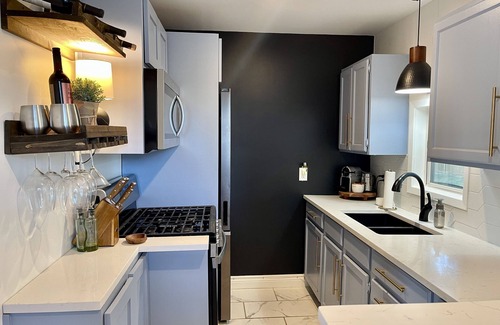 North Hi Mount Apartment | NEWLYRenovated FT. Worth Cultural District/Dickies Arena Keyless Entry Fast Wifi