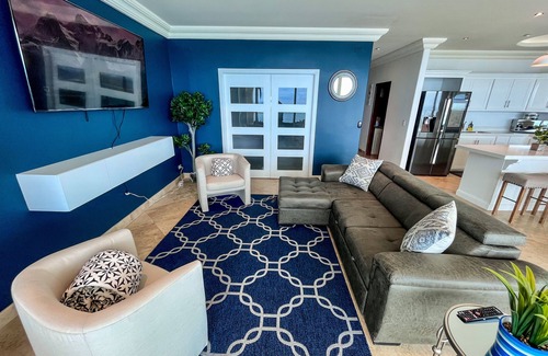 Rosarito Condo | NewModern-LasOlasCondo-Pools&Jacuzzi-Rosarito
