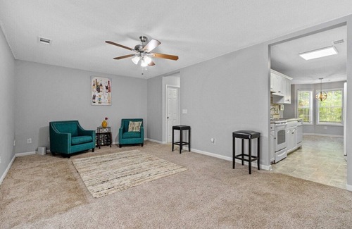 Newnan House | Newnan Affordable Getaway