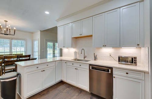 Newnan House | Newnan Vacation Rental w/Pool & Pickleball Court!