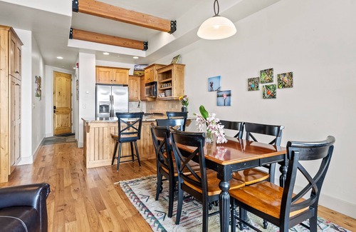 South Snyderville Basin House | Newpark, Close to ski resorts and restaurants, Amazing Views, Private hot tub