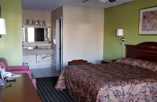 North Newport News Hotel | Newport News Inn