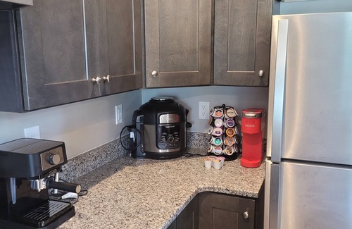 Haven Heights Villa | NewRiverGem - Near RU, Virginia Tech & Appalachain Trail, Pet Friendly!