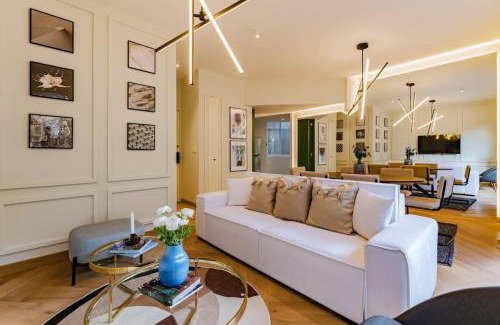 Polanco Apartment | Newton Chic Condo Stylish and Cozy